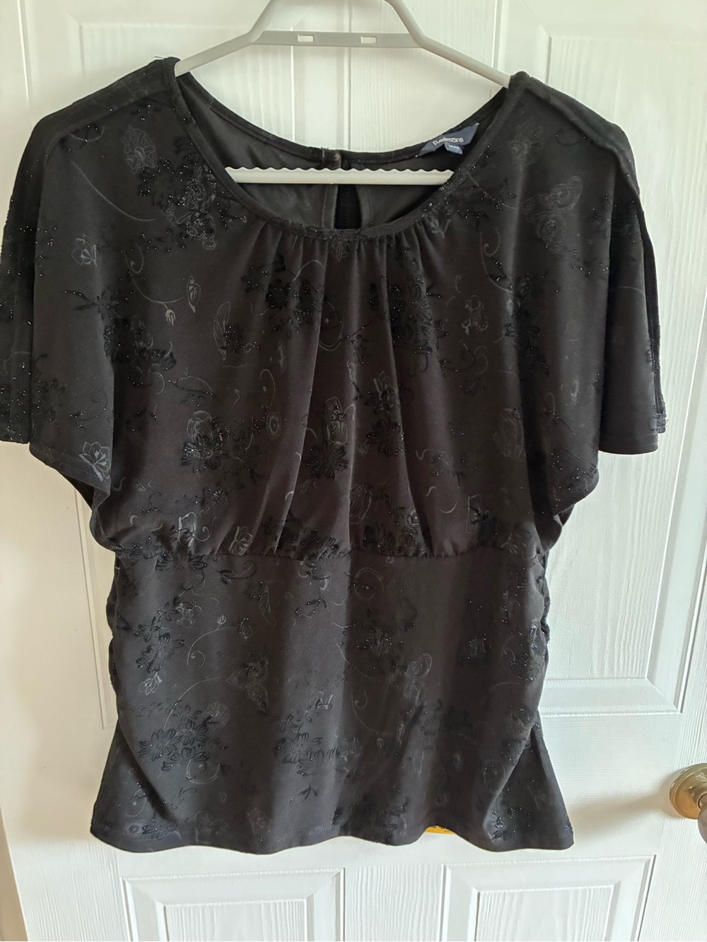 Reitmans Black Embroidered Short Sleeve Blouse